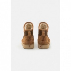 UGG CAMPFIRE CRAFTED REGENERATE UNISEX Botines chestnut