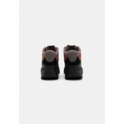 UGG CAPTRAIL HIGH Botines con plataforma red jasper