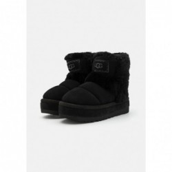 UGG CLASSIC CHILLAPEAK Botines con plataforma black