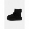 UGG CLASSIC CHILLAPEAK Botines con plataforma black