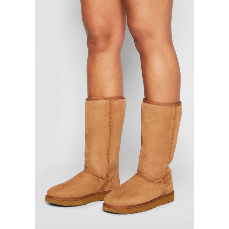 UGG CLASSIC II Botas chestnut