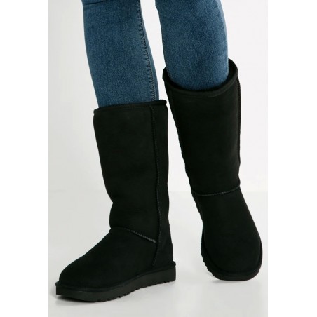 UGG CLASSIC II Botas black