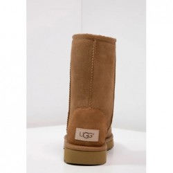 UGG CLASSIC SHORT II Botines chestnut