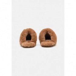 UGG SCUFFETTE II Pantuflas burnt cedar