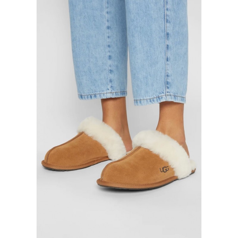 UGG SCUFFETTE II Pantuflas chestnut