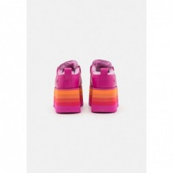 UGG URSEEN PLATFORM Mocasines raspberry