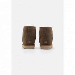 UGG CLASSIC MINI Botines Nueces de pecan