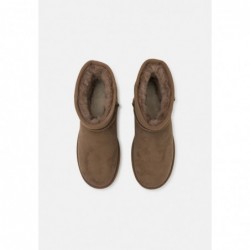 UGG CLASSIC MINI Botines Nueces de pecan