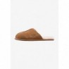 UGG SCUFF Pantuflas cognac