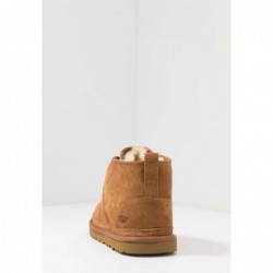 UGG NEUMEL Botines con cordones Castañas