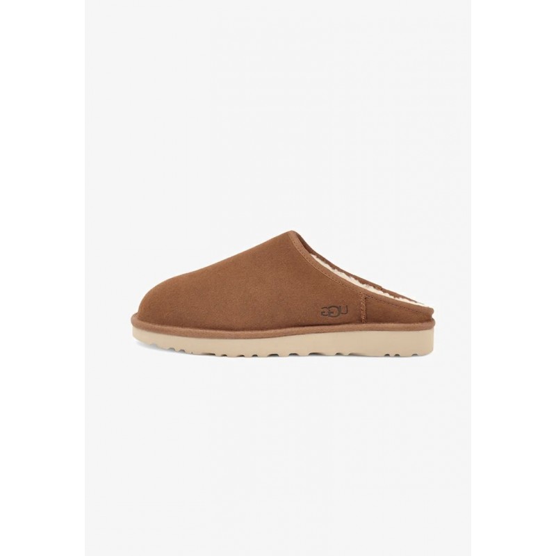 UGG CLASSIC Sandalias planas Castañas