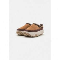 UGG VENTURE DAZE UNISEX Mocasines Castañas