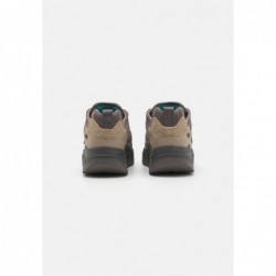 UGG CAPTRAIL Zapatillas thunder cloud