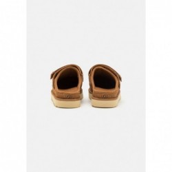 UGG GOLDENSTAR Pantuflas chestnut