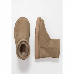 UGG CLASSIC MINI II Botines bajos antilope