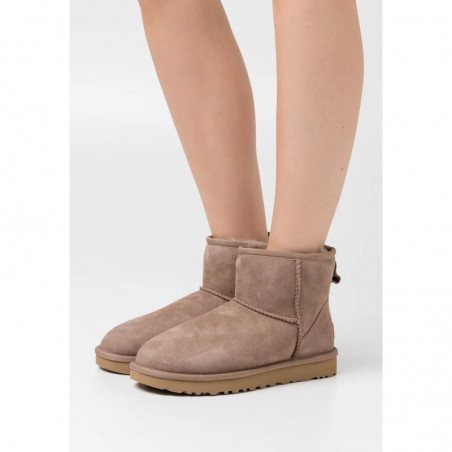 UGG CLASSIC MINI II Botines bajos burnt caribou