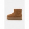 UGG CLASSIC MINI PLATFORM Botines con plataforma Castañas