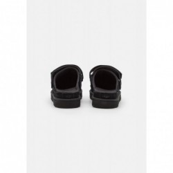 UGG GOLDENSTAR Pantuflas black