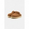 UGG GOLDENSTAR Pantuflas chestnut