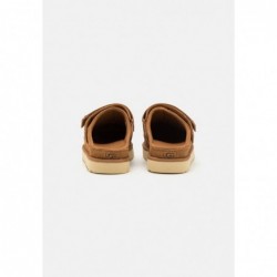 UGG GOLDENSTAR Pantuflas chestnut