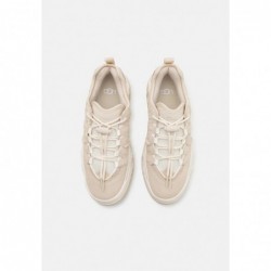 UGG CAPTRAIL LOW Zapatillas light beige