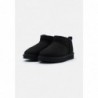 UGG CLASSIC ULTRA MINI Botines bajos black