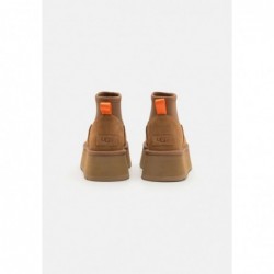 UGG CLASSIC MINI DIPPER Botines con plataforma chestnut