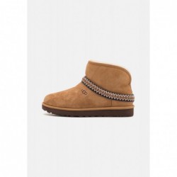 UGG CLASSIC MINI CRESCENT Botines bajos chestnut