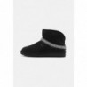 UGG CLASSIC MINI CRESCENT Botines bajos black