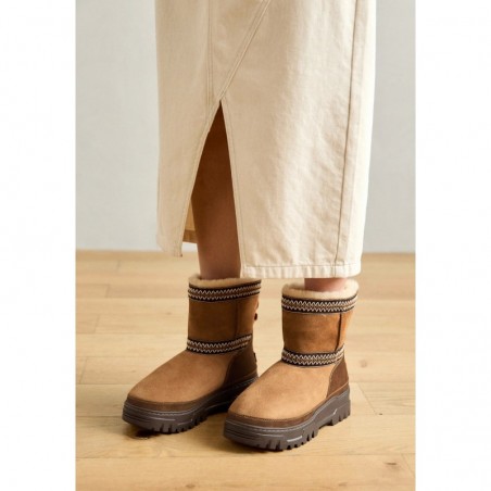 UGG CLASSIC MINI TRAILGAZER Botas para la nieve chestnut