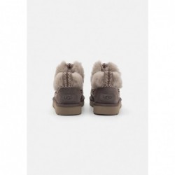 UGG CLASSIC ULTRA MINI ALPINE Mocasines thunder cloud