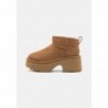 UGG CLASSIC ULTRA MINI NEW HEIGHTS Botines bajos chestnut