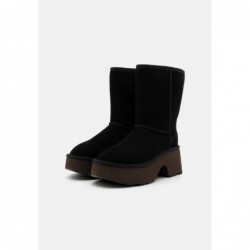 UGG CLASSIC SHORT NEW HEIGHTS Botines con plataforma black