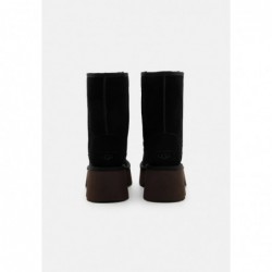 UGG CLASSIC SHORT NEW HEIGHTS Botines con plataforma black