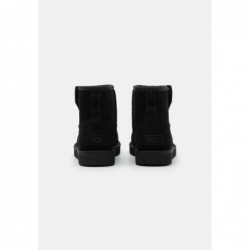 UGG CLASSIC MINI BAILEY ZIP Botines black