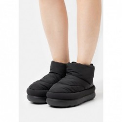 UGG CLASSIC Botas para la nieve black