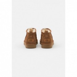 UGG CLASSIC ULTRA MINI Botines bajos chestnut