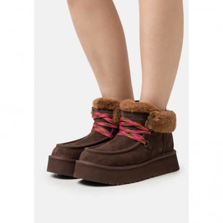 UGG FUNKARRA CABIN CUFF Botines bajos burnt cedar