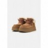 UGG FUNKARRA CABIN CUFF Botines bajos chestnut