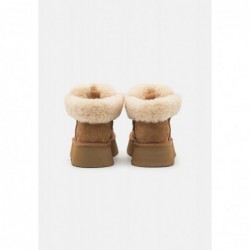 UGG FUNKARRA CABIN CUFF Botines bajos chestnut